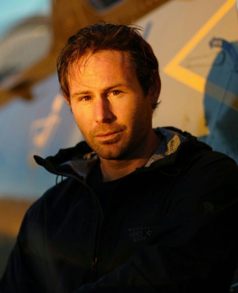 Mike-Serlin-833x1024